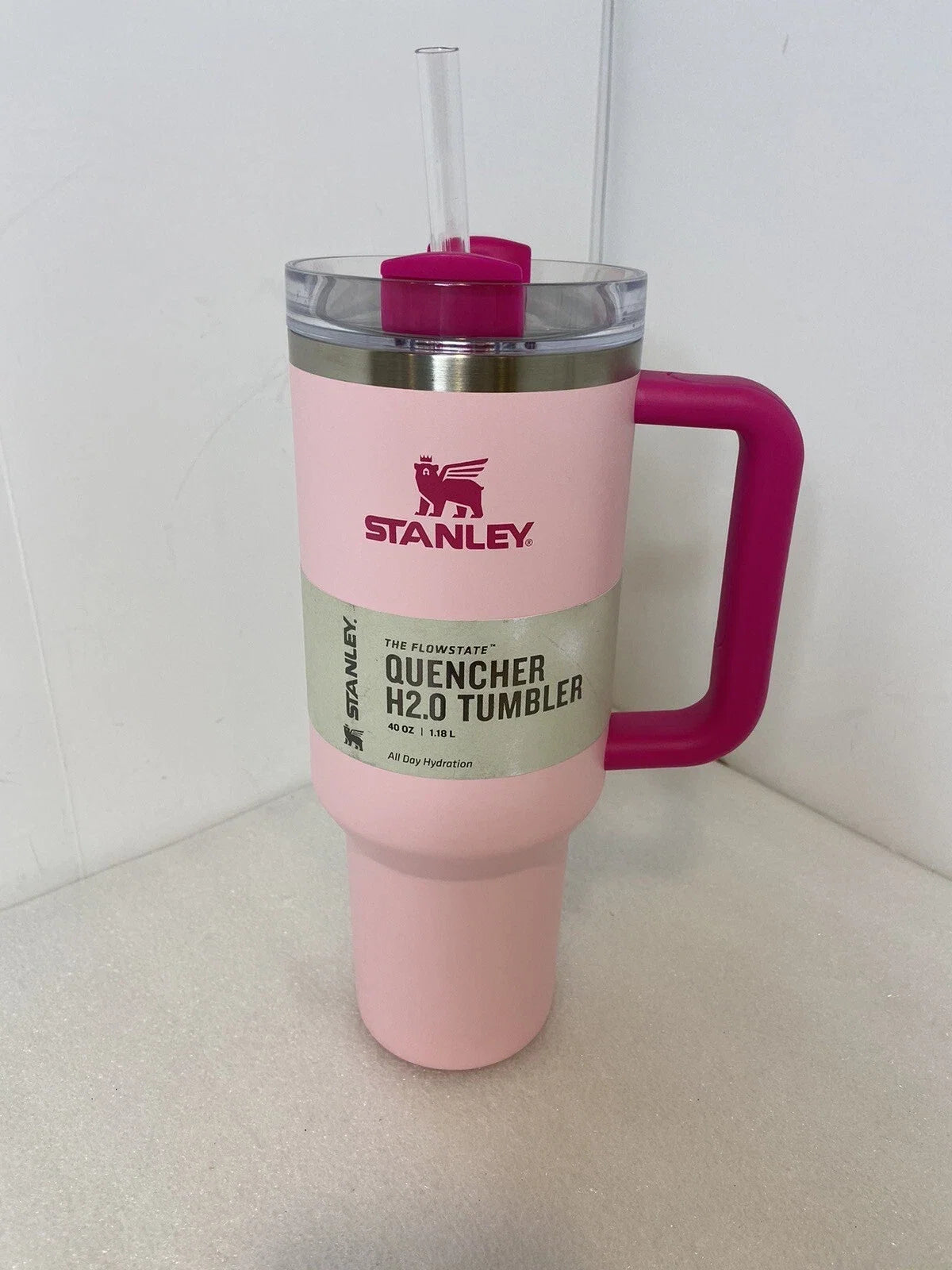 New Stanley FlowState Quencher H2.0 Tumbler 40 oz Flamingo Pink Barbie đź’–